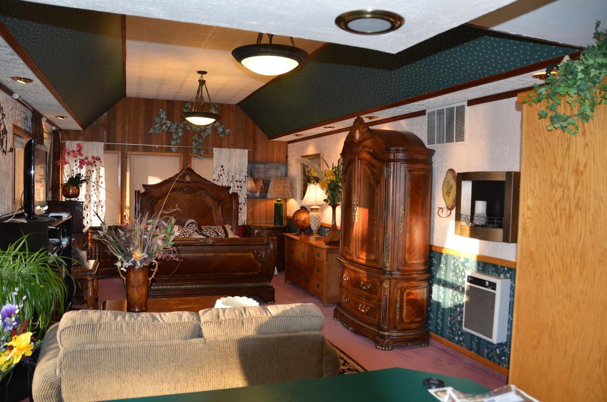 Where Eagles Fly Bed & Breakfast Elk Point Exterior photo